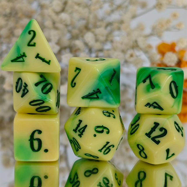 エンターテイメントゲーム 格安 DND ダイスセット アクリ - Board Game Digital のレビューと価格